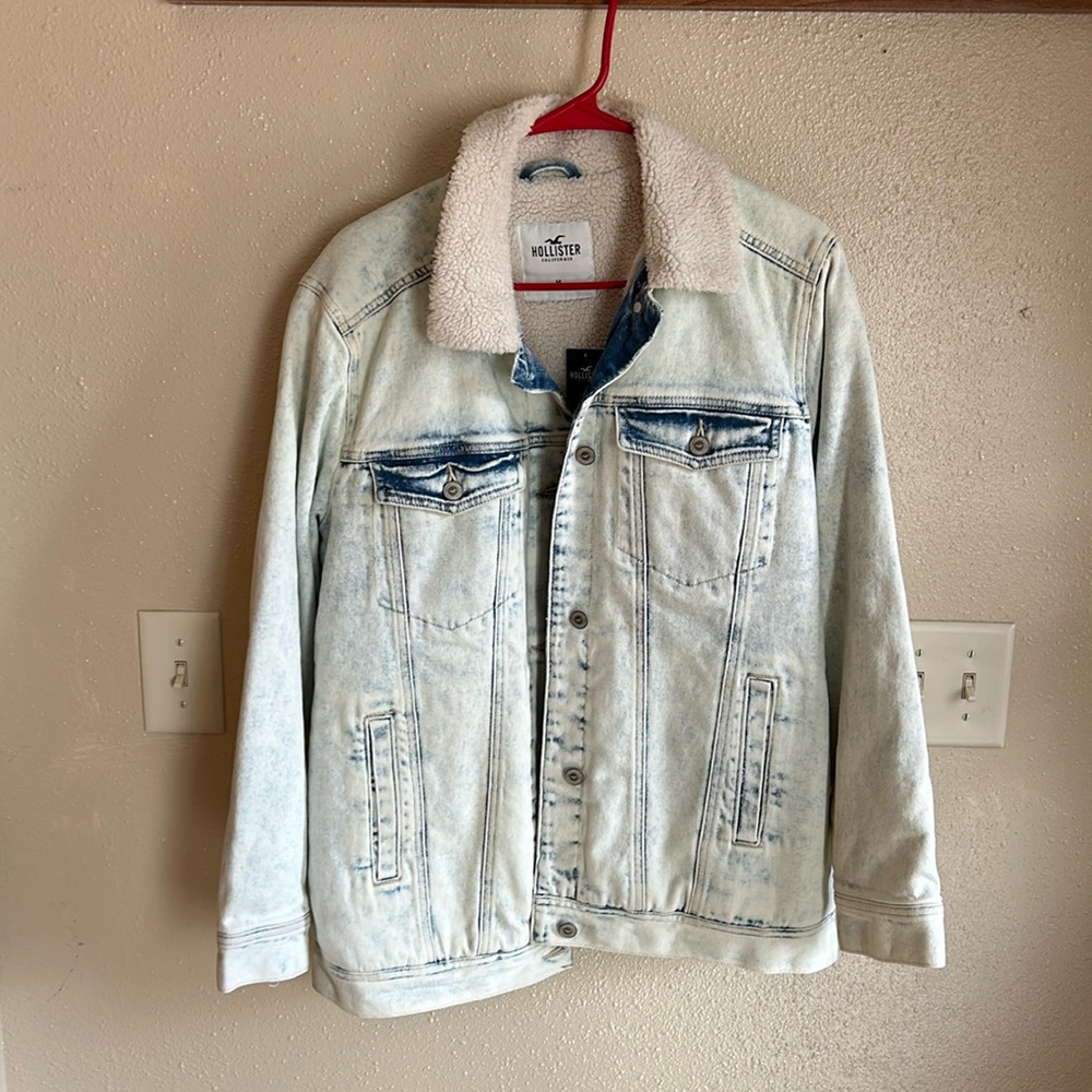 NWT Hollister Sherpa lined jacket